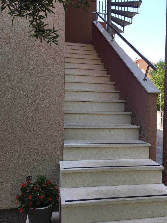 Apartmani Mia Trogir Exterior foto